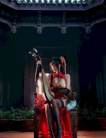 动漫打扑克